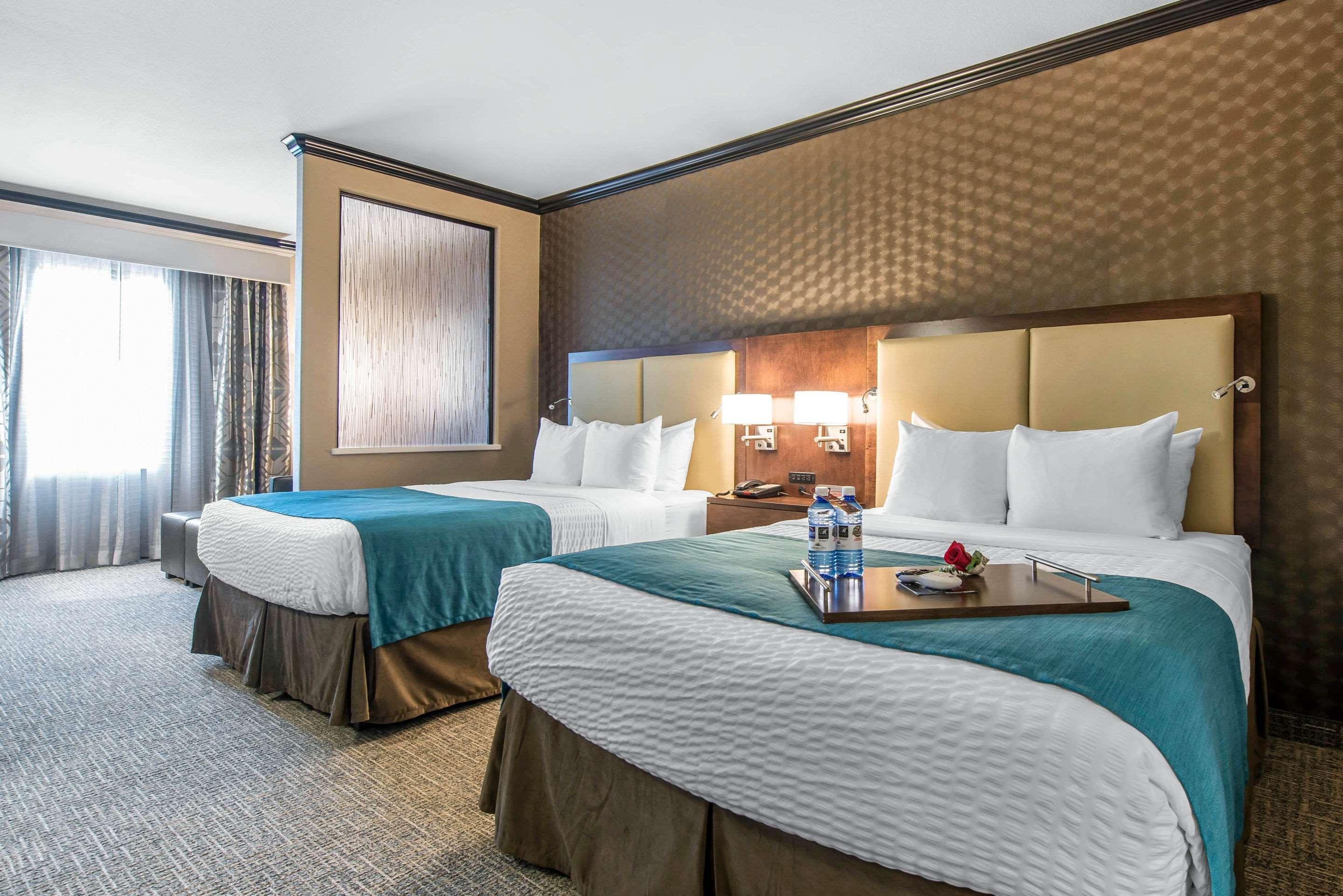 The Heritage Inn & Suites, Ascend Hotel Collection غاردن سيتي المظهر الخارجي الصورة
