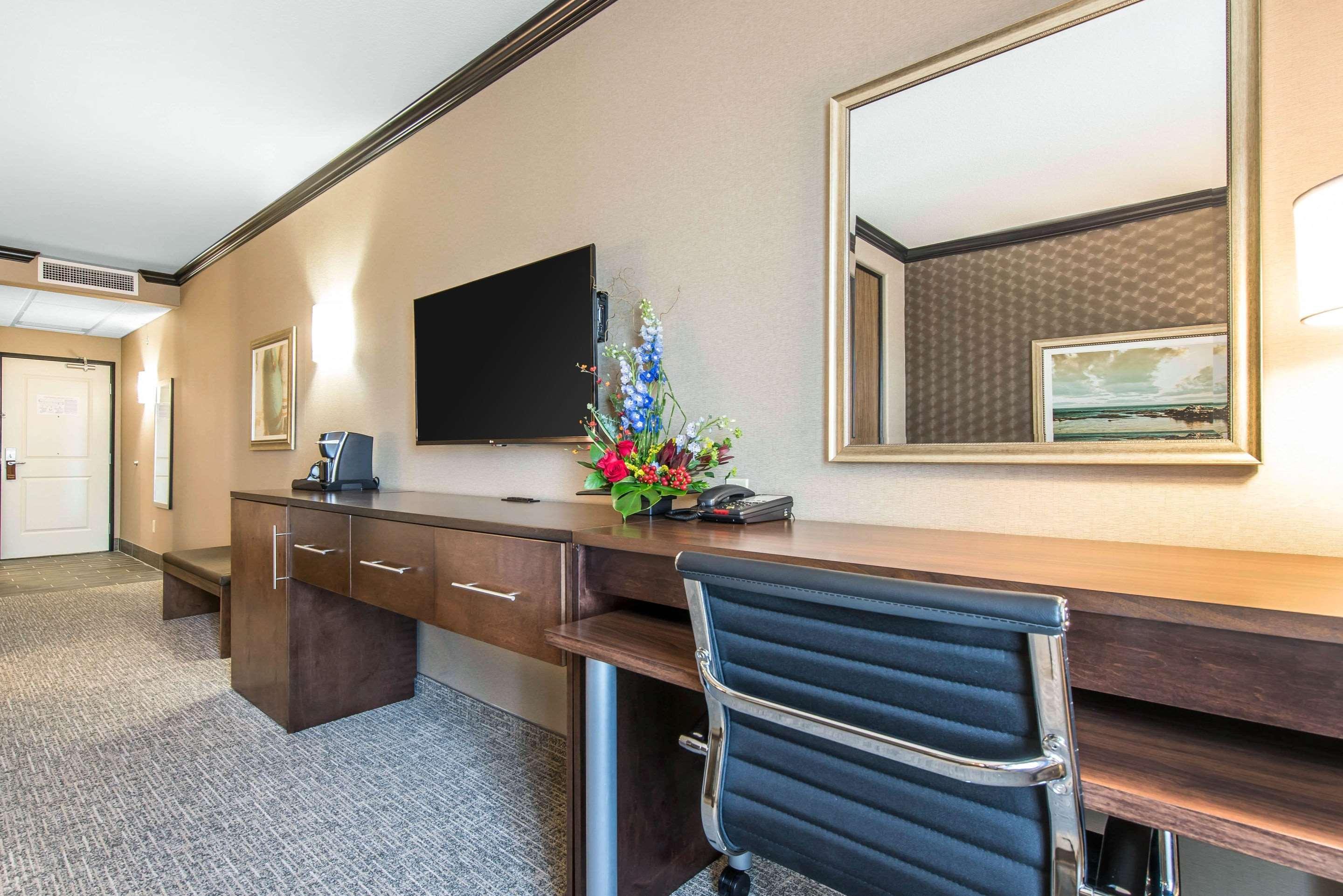 The Heritage Inn & Suites, Ascend Hotel Collection غاردن سيتي المظهر الخارجي الصورة
