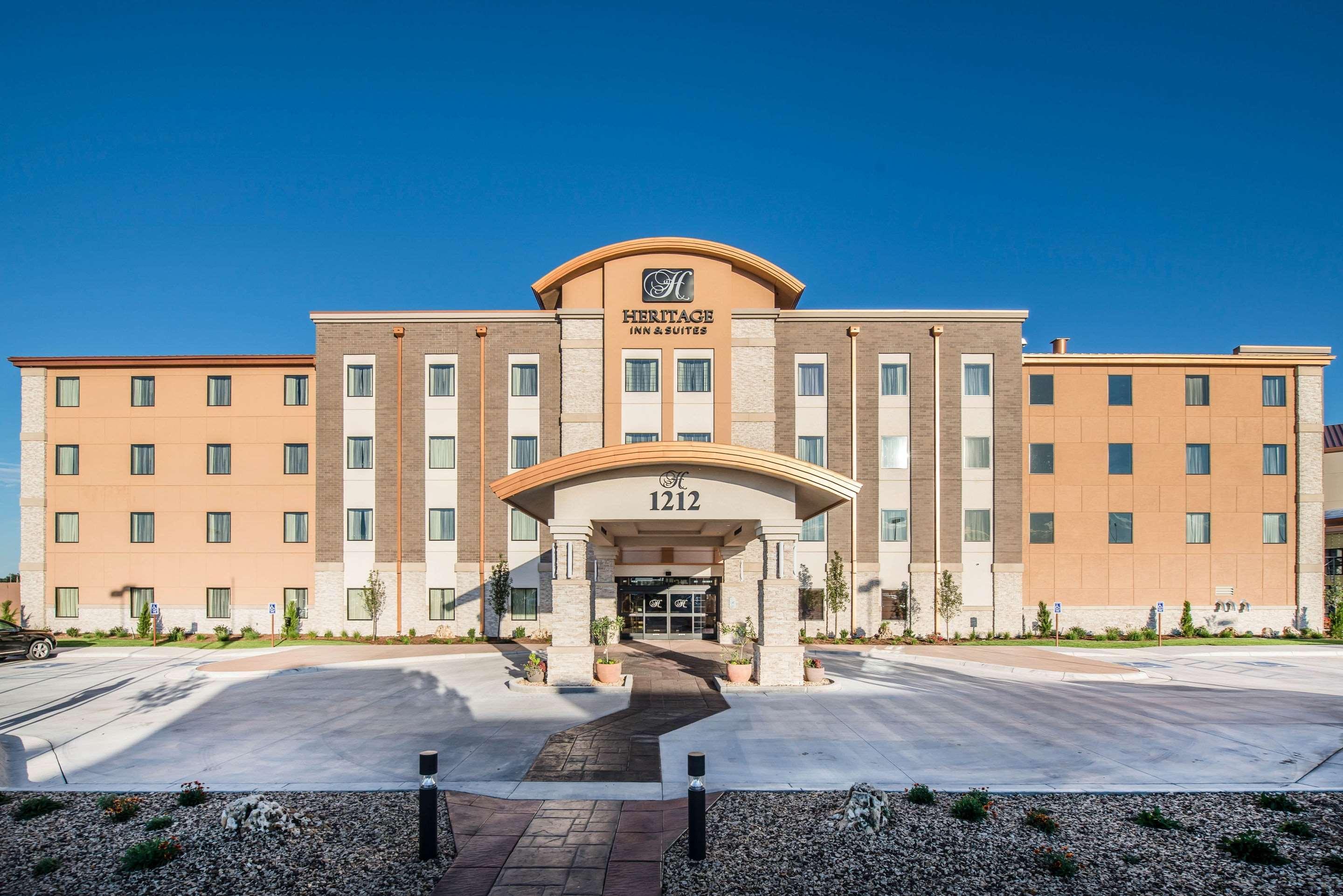 The Heritage Inn & Suites, Ascend Hotel Collection غاردن سيتي المظهر الخارجي الصورة