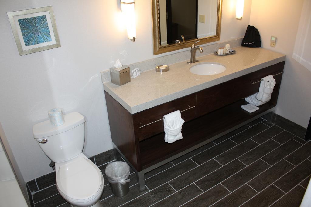 The Heritage Inn & Suites, Ascend Hotel Collection غاردن سيتي المظهر الخارجي الصورة
